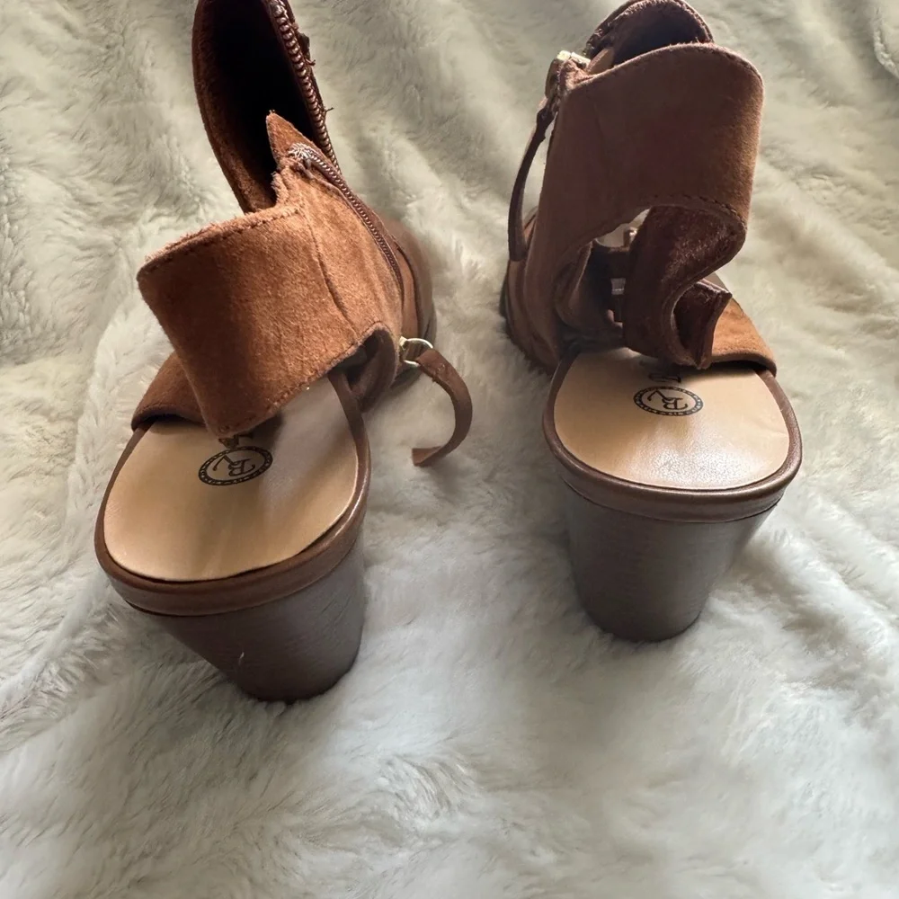 Bella Vita Brown Leather Upper Sandal